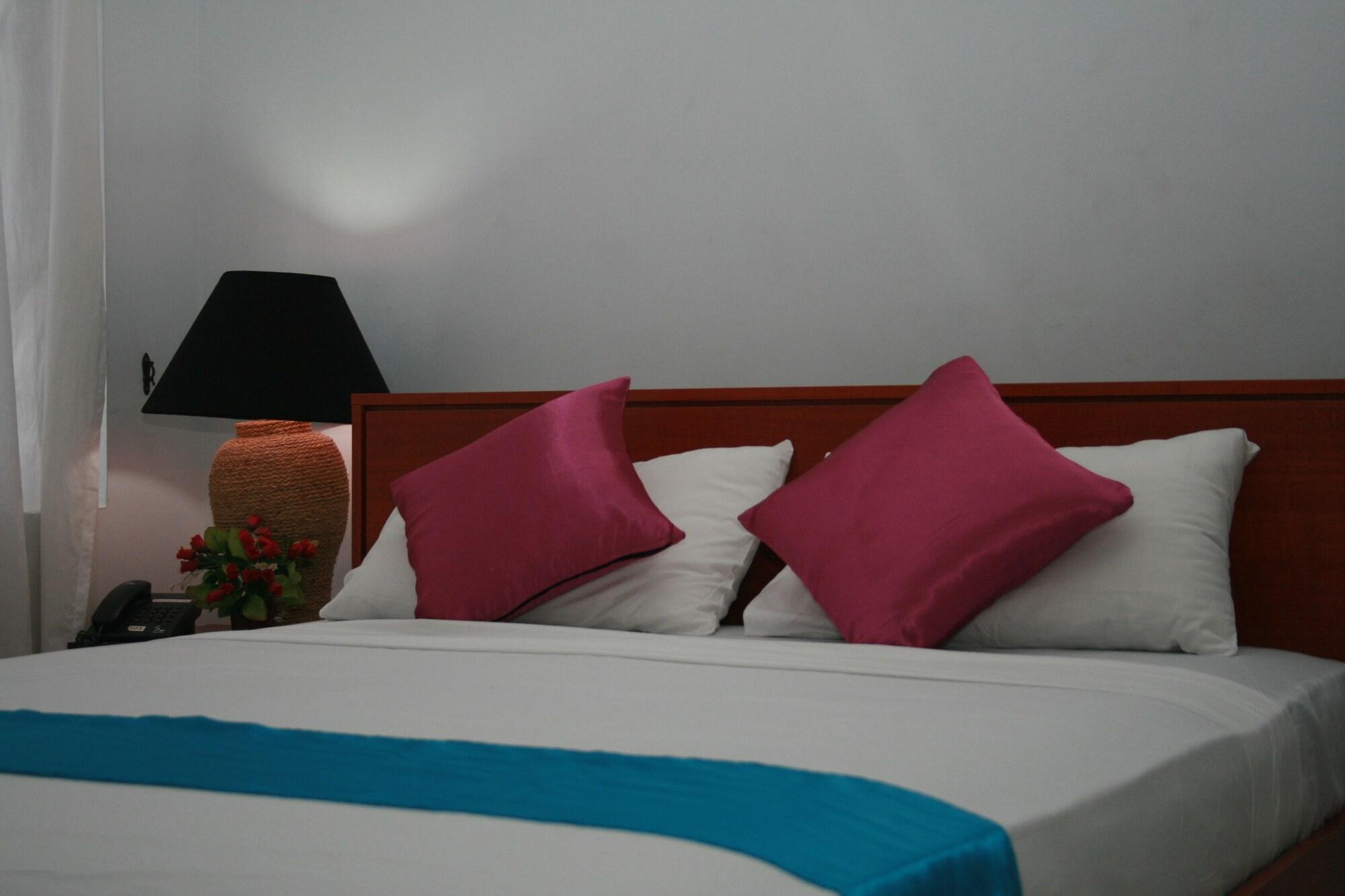 Blue Gum Hotel Ja-Ela Zewnętrze zdjęcie